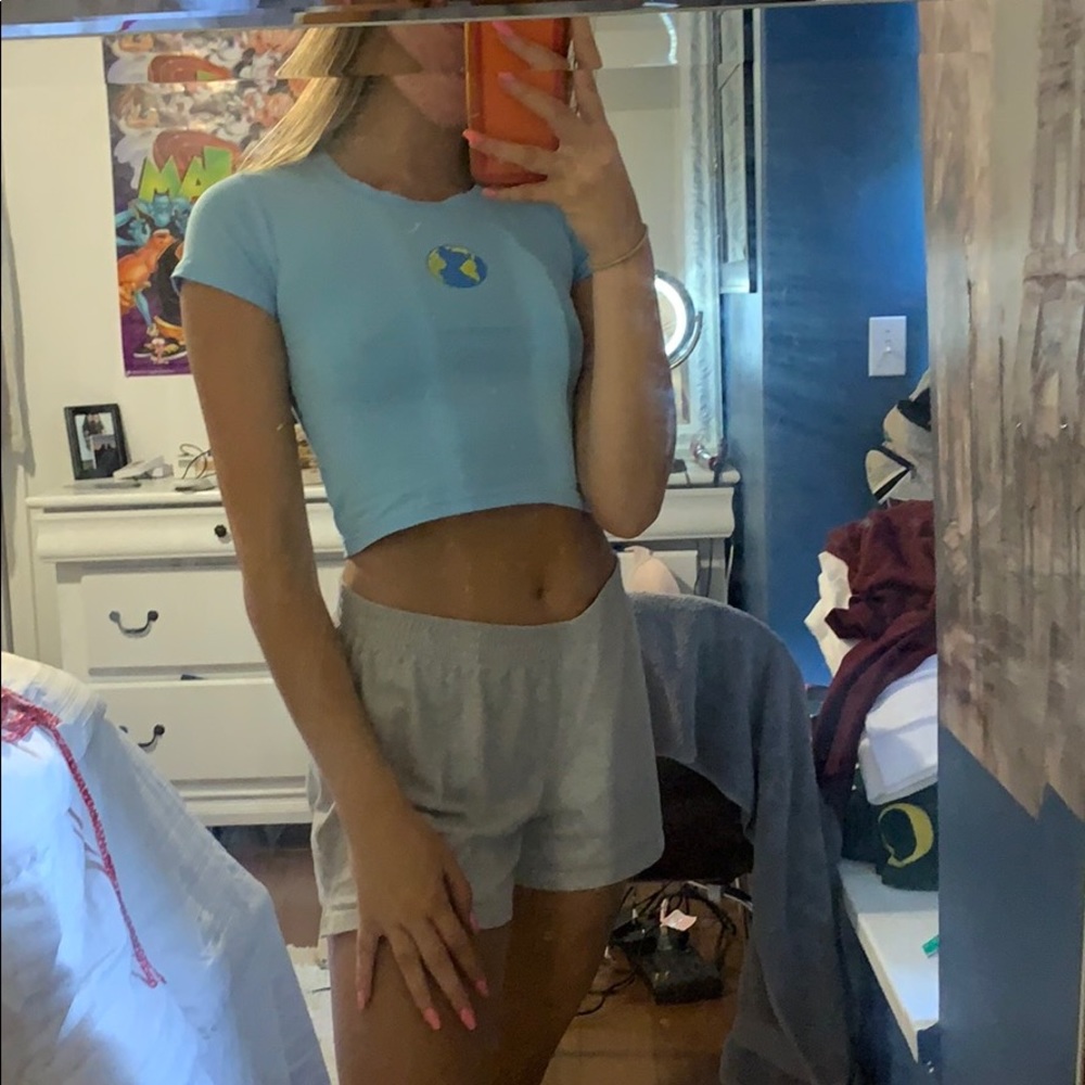 earth crop top